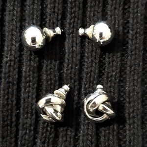 2 pairs pierced earrings